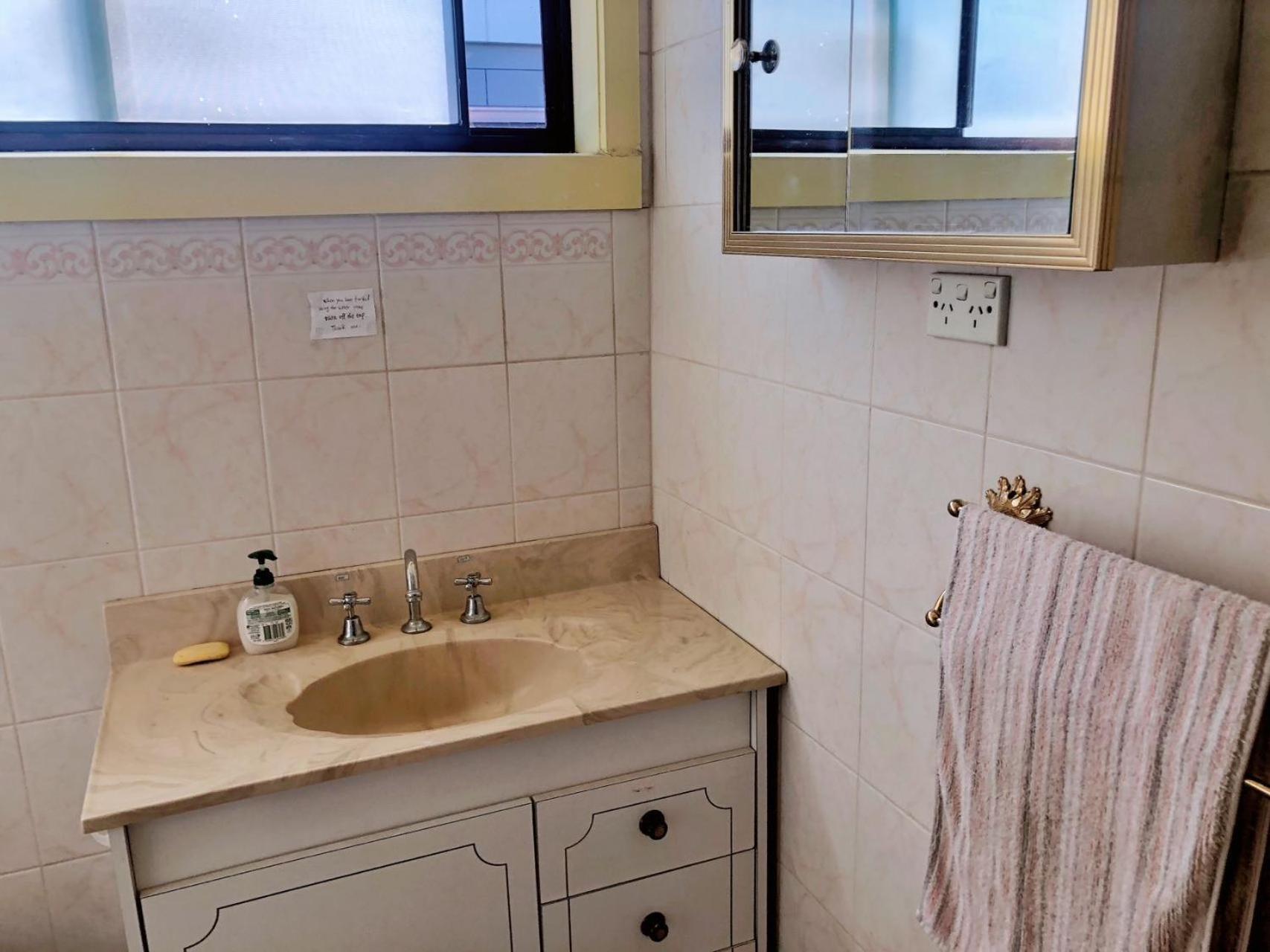 A Single Room Near The Railway Station Ville de Ville de Melbourne Extérieur photo